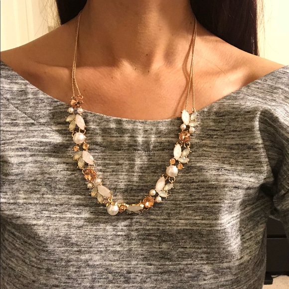 •SOLD• Gorgeous Statement Necklace+Earring Set - Picture 3 of 4